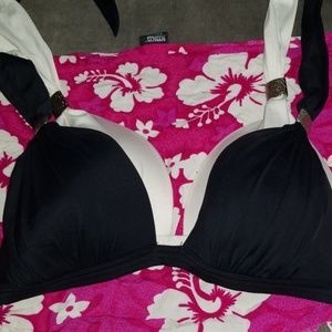 Venus enhancer bathing suit top